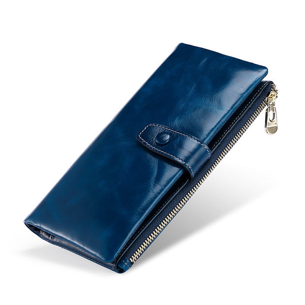 A Leather Oil Wax Wallet
