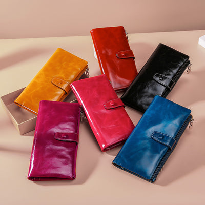 A Leather Oil Wax Wallet
