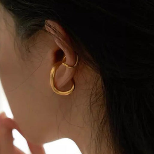 Twisted Metal Ear Cuff
